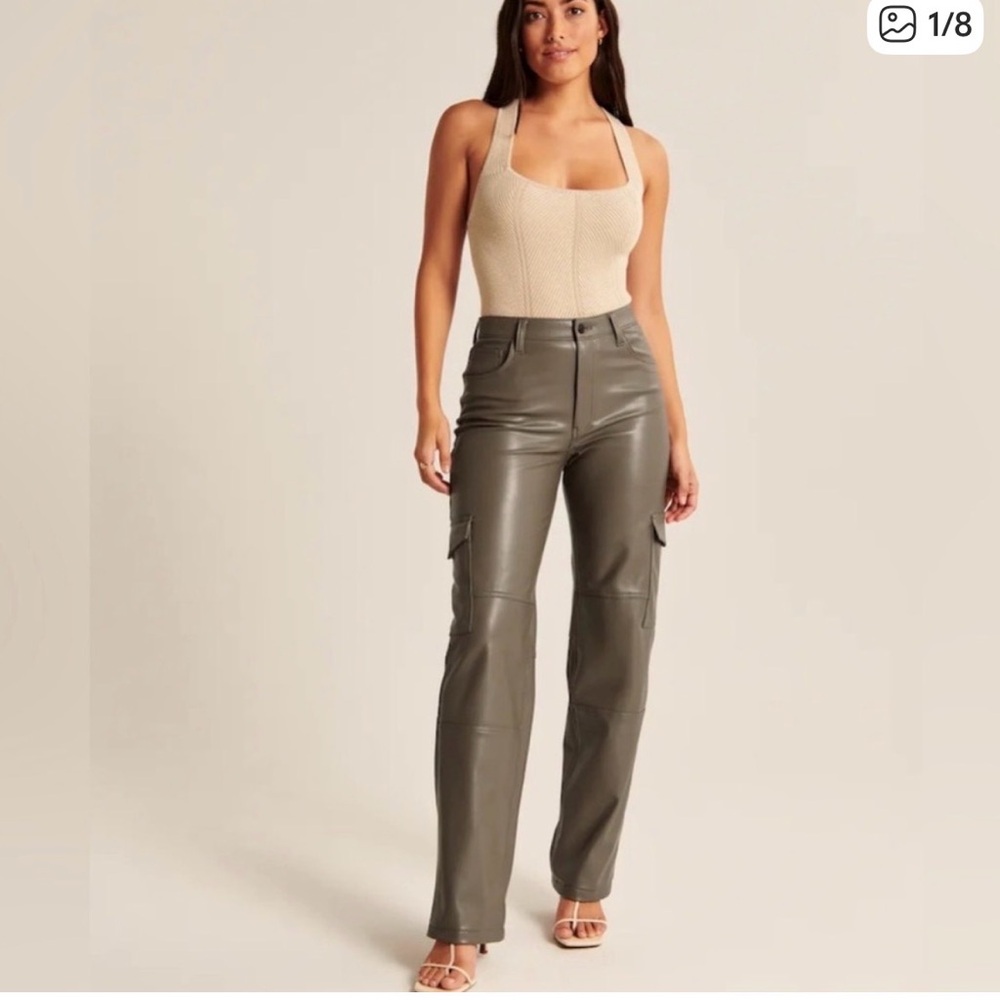 The 90s relaxed Jean vegan leather